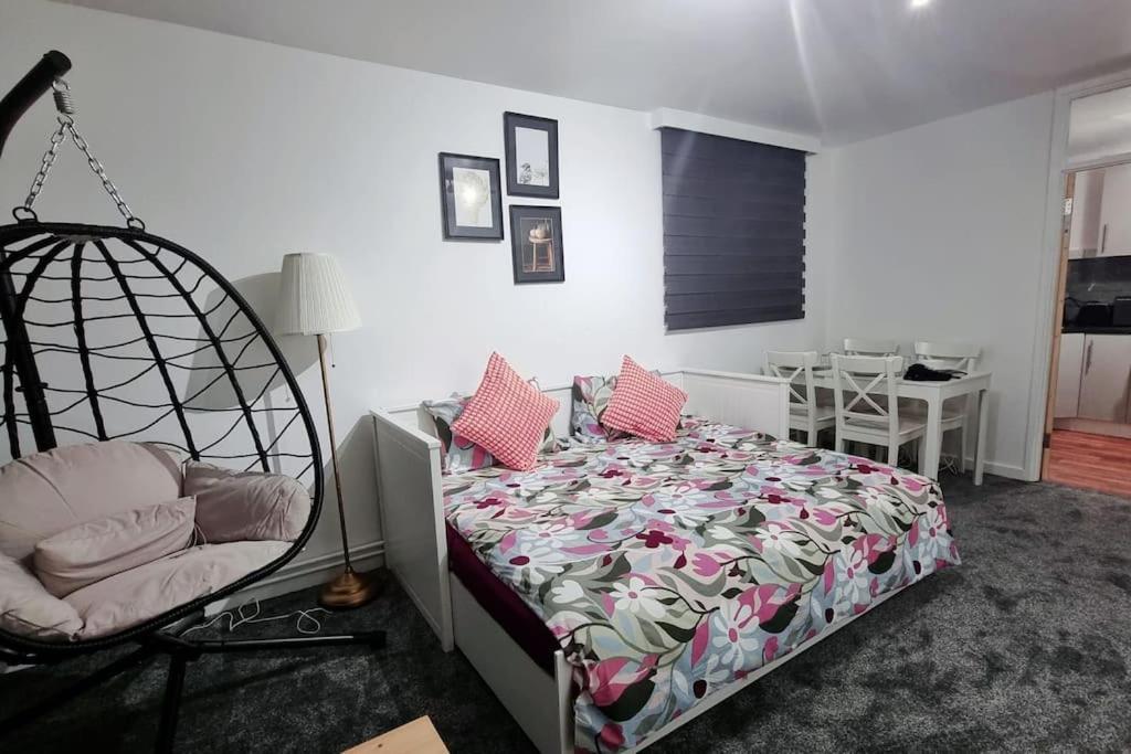 1 Bed Flat With Free Parking In E13 Appartement Londen Buitenkant foto