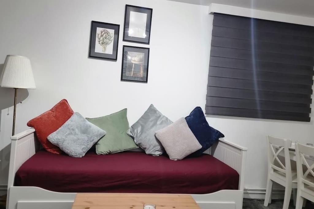 1 Bed Flat With Free Parking In E13 Appartement Londen Buitenkant foto